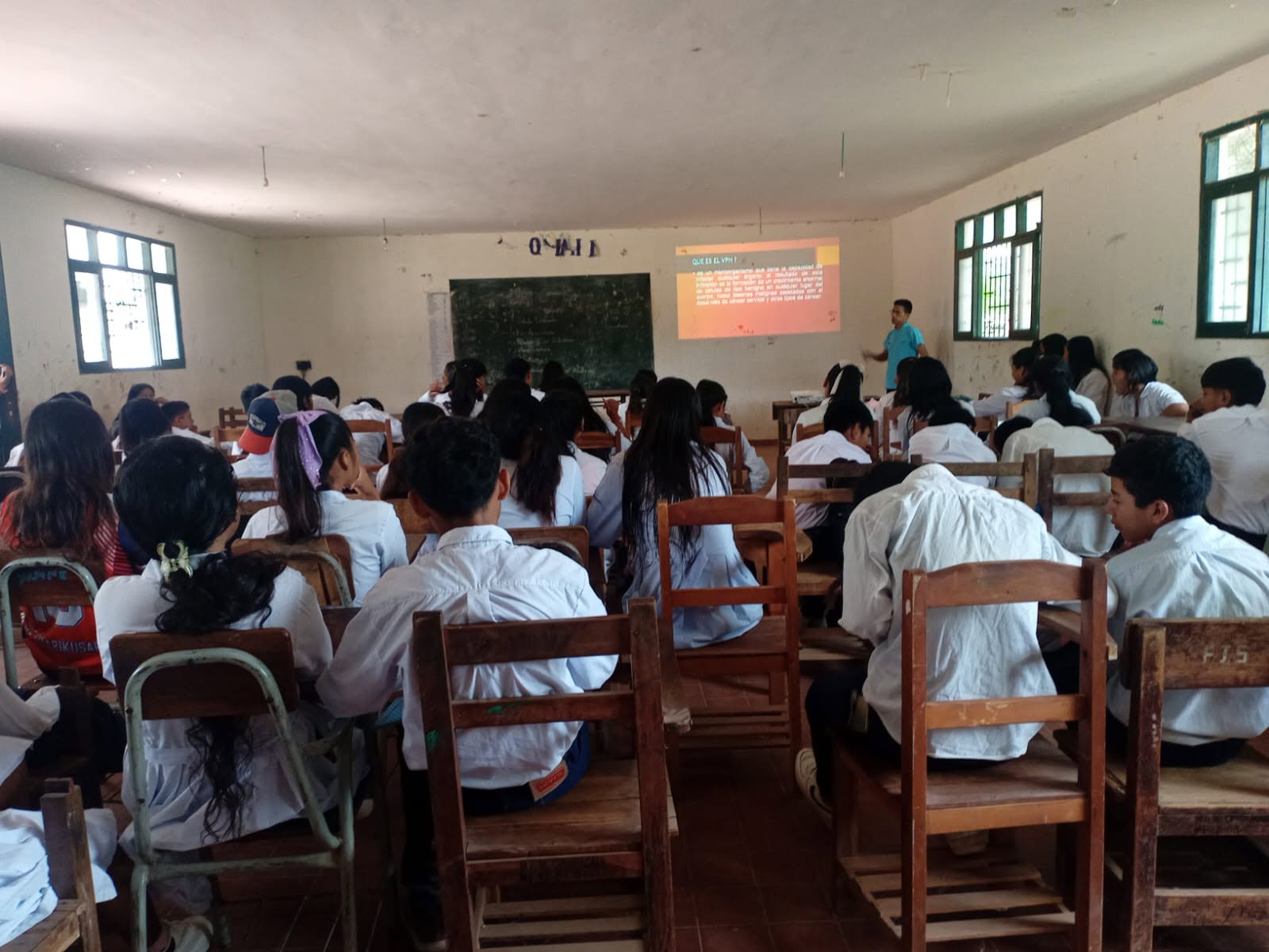 Estudiantes en clases en el departamento de Santa Cruz. Foto: DDE Santa Cruz.
