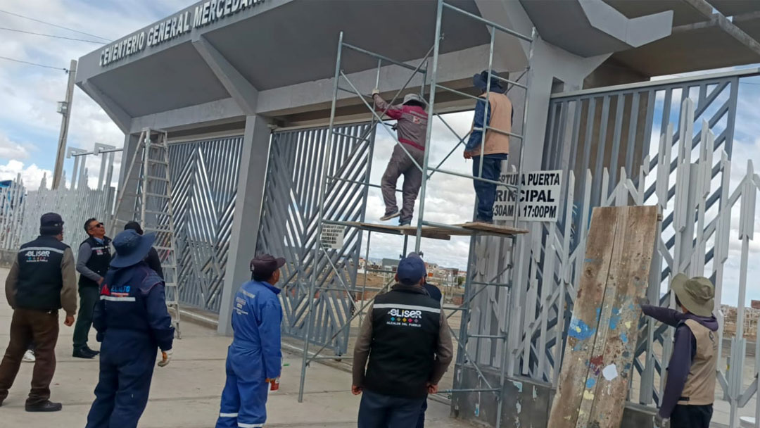 Se intensifican los trabajos en cementerios municipales a pocos días de Todos Santos