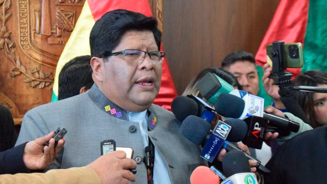 El Alcalde de la ciudad de El Alto, Eliser Roca Tancara, en conferencia de prensa.