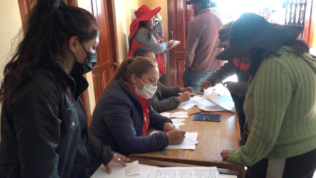 Alcaldía reanuda atención en el Cementerio Mercedario de El Alto.