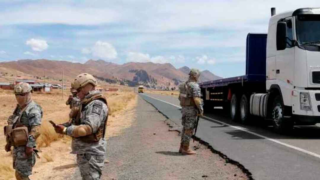 Instruyen a las Fuerzas Armadas a militarizar las fronteras.