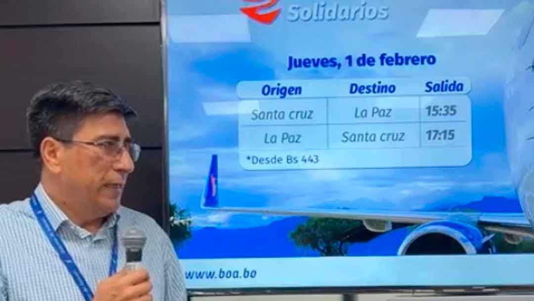 El gerente de BoA, Ronald Casso, en conferencia de prensa. 