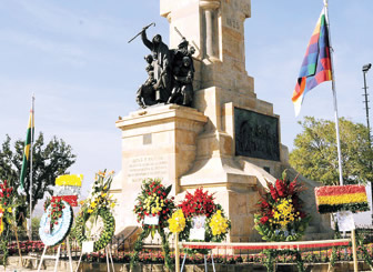 Homenaje a las Heroínas de la Coronilla, en Cochabamba