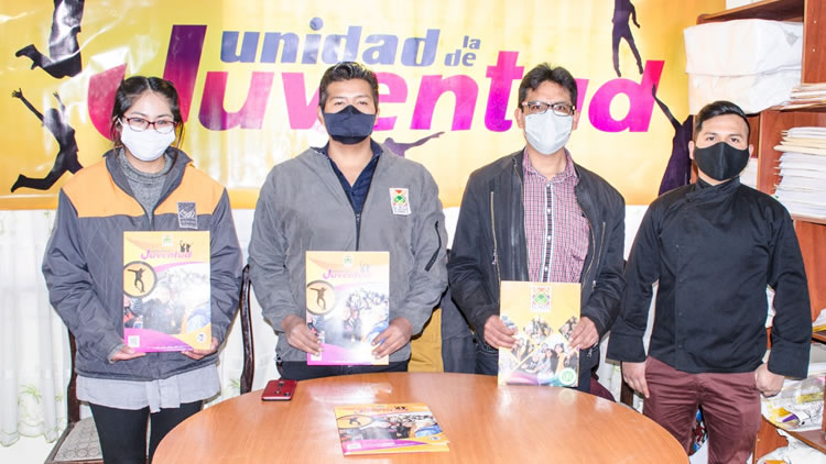 Jóvenes del municipio de El Alto en el lanzamiento del Jóvenes del municipio de El Alto en el lanzamiento del