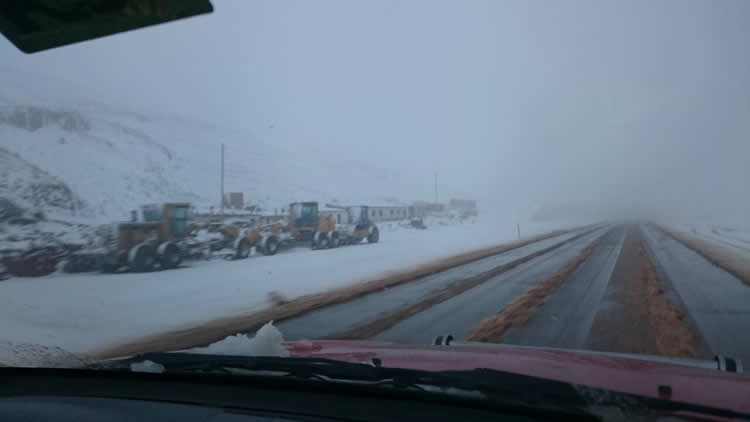 Nevada en la carretera a Oruro.