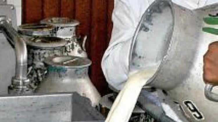 Día Nacional de la Leche en Bolivia es el 26 de octubre. Día Nacional de la Leche en Bolivia es el 26 de octubre.