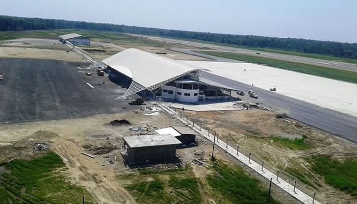 Trabajos que se efectúan en el aeropueto de Chimoré