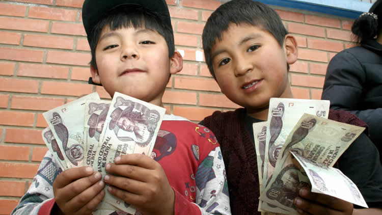 Niños que gozan del beneficio del Bono PARDEEA Niños que gozan del beneficio del Bono PARDEEA