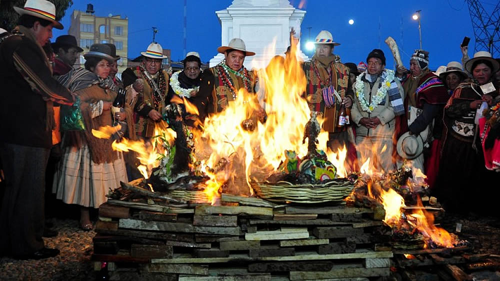 Kallahuayas alteños se aprestan a inicia el mes de la Pachamama