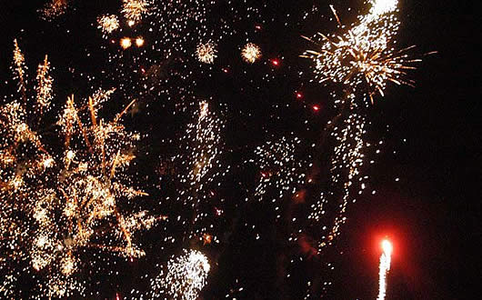 Prohíben la venta de fuegos artificiales en la ciudad de La Paz