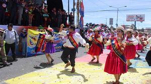 Rector de la UPEA se luce bailando Moseñada 