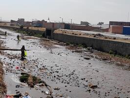 Limpian ríos Seco y Seke en El Alto 