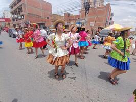 Villa Adela celebra 51 aniversario con su tradicional entrada folklórica