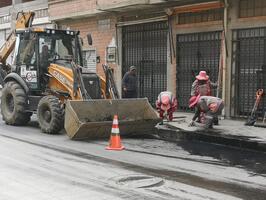 Limpian 45 sumideros en la zona 16 de Julio 