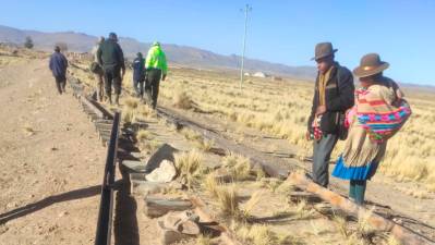Ferroviaria Andina sufrió un intento de robo de rieles cerca de Oruro