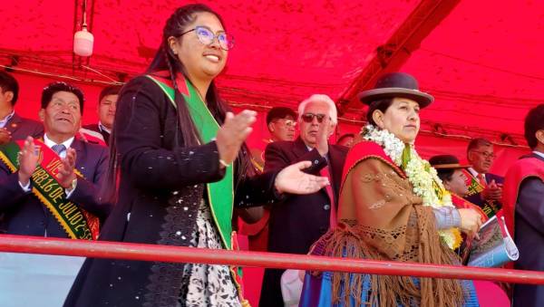 Alcaldesa pide unidad en la festividad de la Virgen del Carmen