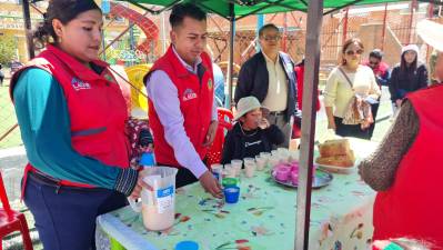 Espacio Joven regala juguetes a los niños de los distritos 5 y 6