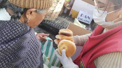 Subalcaldía del Distrito 1 amplió la venta libre de pan a Bs 0.50 