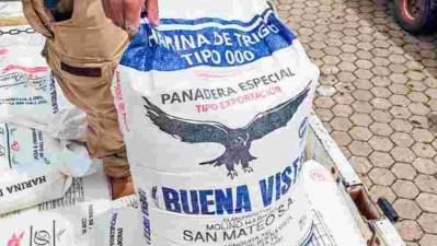Decomisan harina de contrabando en Santa Cruz