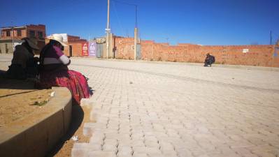 Conclusión del enlosetados en tres avenidas del Distrito 8 fortalecen la infraestructura vial en El Alto