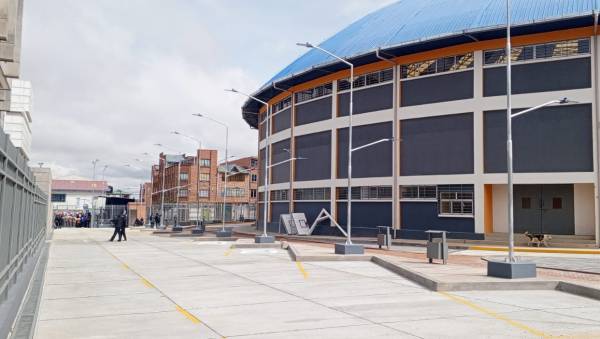 Áreas exteriores del Coliseo Universitario de la UPEA son una realidad