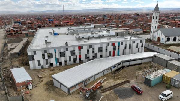 Además de El Alto, el hospital Qullañ Uta beneficia a pobladores de Laja, Pucarani y Batallas