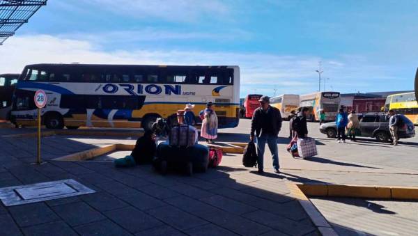 Terminal Metropolitana de El Alto reanuda viajes interdepartamentales tras habilitación de vías