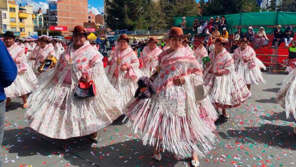 Entrada folklórica de la zona 16 de Julio prevé mover Bs 700 millones