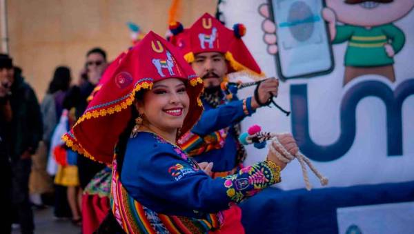 UMSA lanzó su XXXVII Entrada Folklórica Universitaria, que se realizará el 19 de septiembre