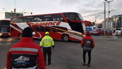 Terminales de La Paz y El Alto habilitan salidas de buses tras la nevada