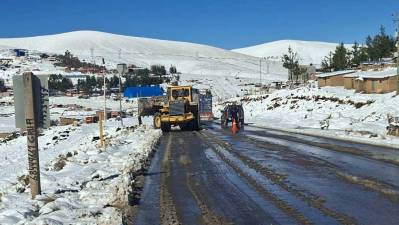 Suspenden nuevamente viajes a Cochabamba y Santa Cruz por congelamiento de vías
